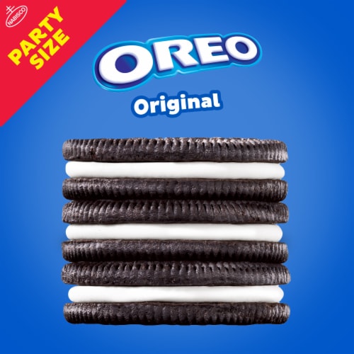 Oreo Chocolate Sandwich Cookies Party Size Perspective: right