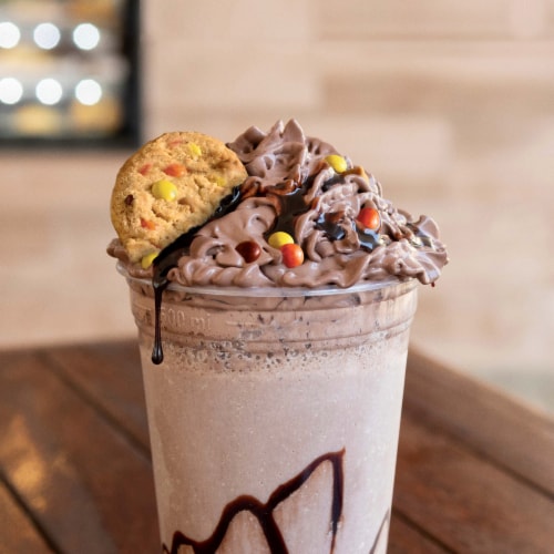 CHIPS AHOY! Reese's Mini Pieces Chocolate Chip Cookies Perspective: right