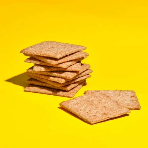 Wheat Thins Original Whole Grain Wheat Crackers Perspective: right