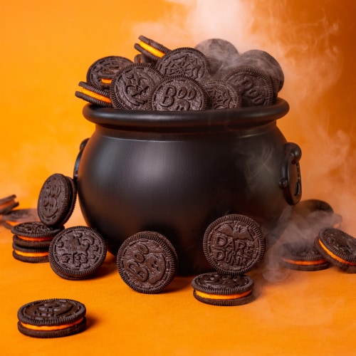 Oreo Boo! Halloween Cookies Perspective: right
