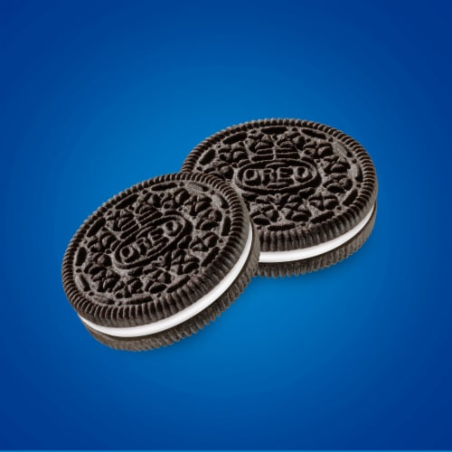OREO Chocolate Sandwich Cookies Multipack Perspective: right