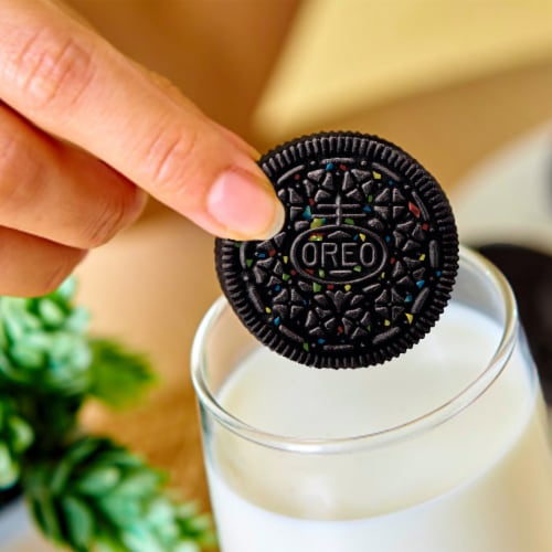 Oreo Dirt Cake Chocolate Sandwich Cookies Perspective: right