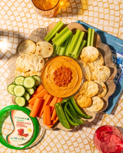 Cedar's Topped Organic Sweet Chili Garlic Hommus Perspective: right