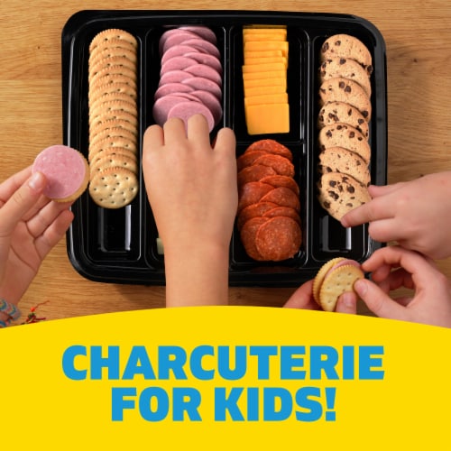 Lunchables Ham & Pepperoni with Cheddar & Mozzarella Cheese Crackers & Chocolate Chip Cookies Kit Perspective: right