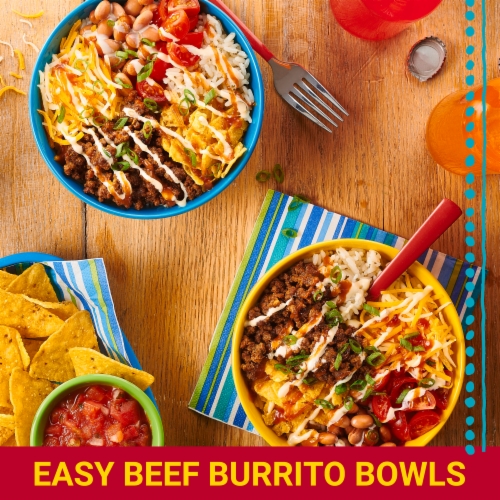Old El Paso Spicy Queso Blanco Squeeze Sauce Perspective: right