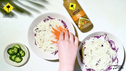 California Pizza Kitchen® Thai Salad Dressing Perspective: right