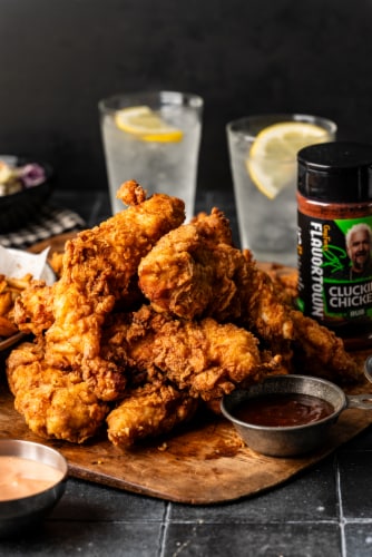 Flavortown Cluckin' Chicken Rub 4 oz Perspective: right