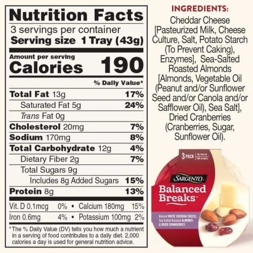 Sargento® Balanced Breaks® White Cheddar Cheese Almonds & Cranberries Snack Packs Perspective: right