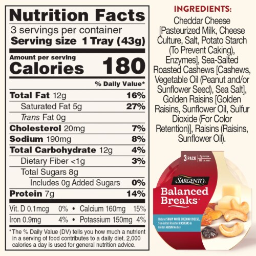Sargento Balanced Breaks Sharp White Cheddar Cheese Cashews & Raisins Snack Packs Perspective: right