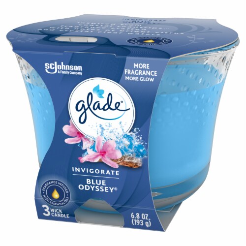 Glade Invigorate Blue Odyssey 3 Wick Scented Candle Perspective: right