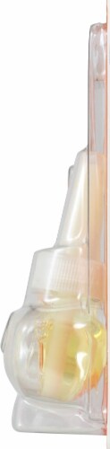 Glade PlugIns Toasty Pumpkin Spice Scented Oil Refills Perspective: right