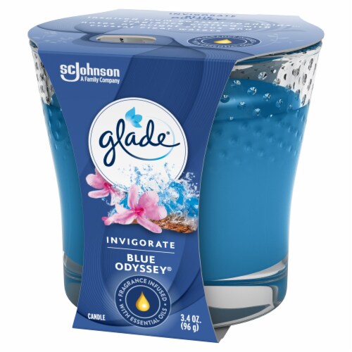 Glade Blue Odyssey Candle Perspective: right
