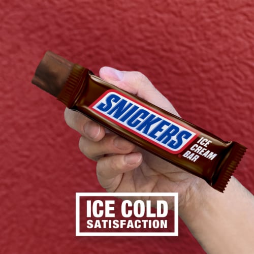 SNICKERS Ice Cream Bar Perspective: right