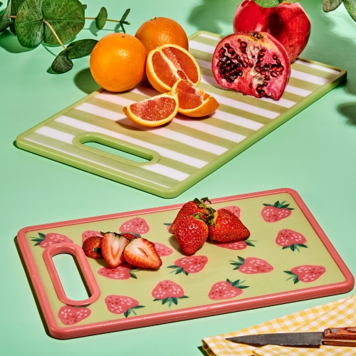 Tabletops Gallery 2 Piece Plastic Cutting Board Set Perspective: right