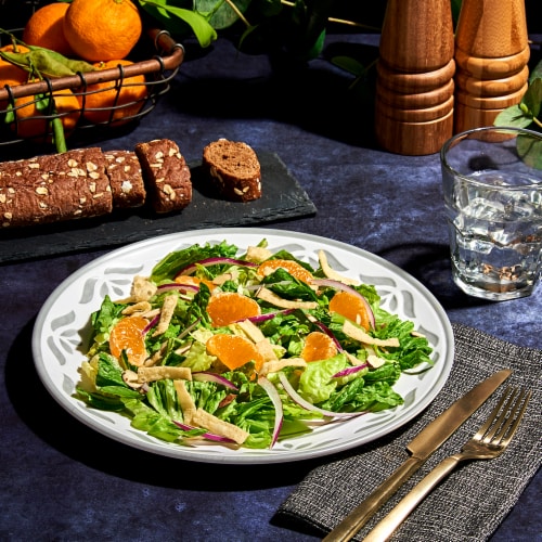 Tabletops Gallery Carrara Matte Melamine Dinner Plate Perspective: right