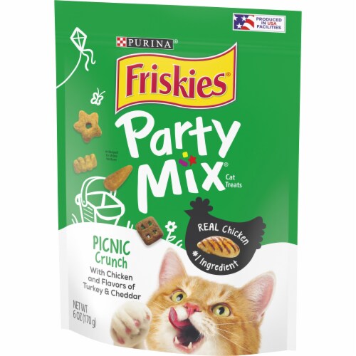 Friskies Party Mix Picnic Crunch Cat Treats Perspective: right