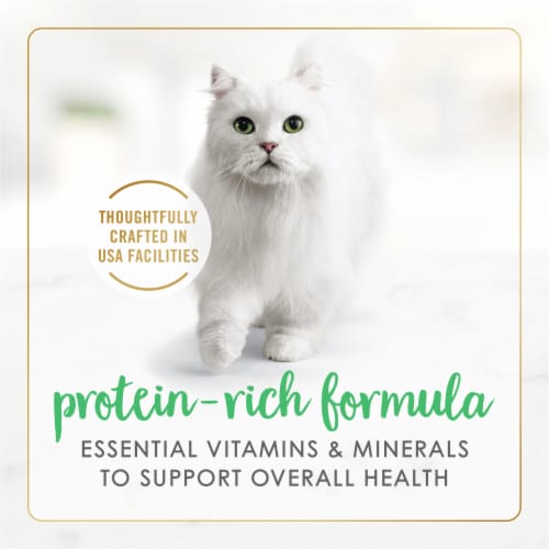 Purina Fancy Feast Flaked Wet Cat Food Trout Feast Perspective: right