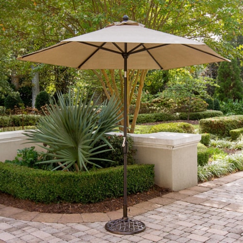 Iron Umbrella Base Perspective: right