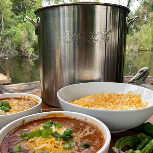 Bayou Classic 30 Quart / 7.5 Gallon Stainless Steel Brew Kettle Pot with Lid Perspective: right