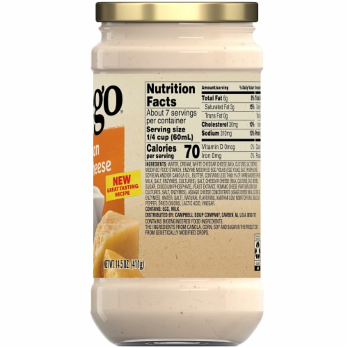 Prego Four Cheese Alfredo Pasta Sauce Perspective: right