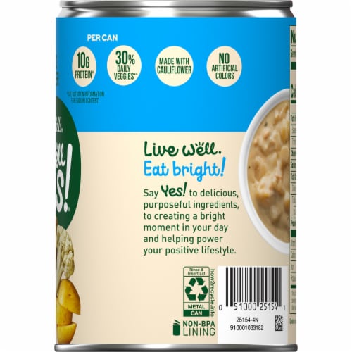 Campbell's® Well Yes!® New England Clam Chowder Perspective: right
