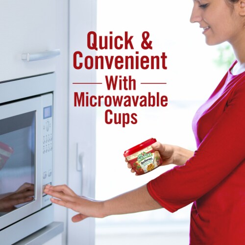 Chef Boyardee® Beefaroni® Pasta in Tomato and Meat Sauce Microwaveable Cup Perspective: right