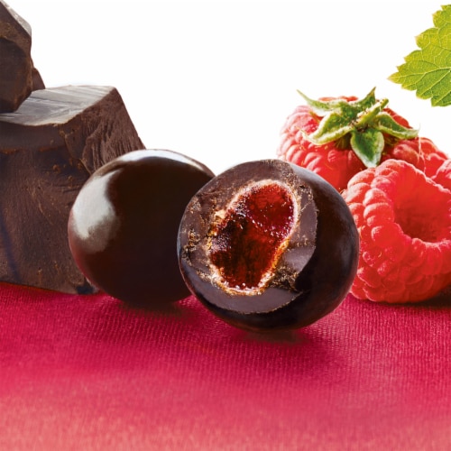 BROOKSIDE Dark Chocolate Goji and Raspberry Flavored Snacking Chocolate Bag Perspective: right