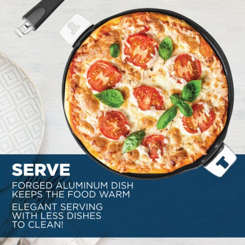 12.5-Inch Pizza Pan/Flat Griddle with T-Lock Detachable Handle Perspective: right