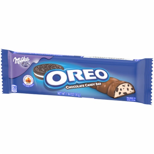 Oreo Milka Chocolate Candy Bar Perspective: right