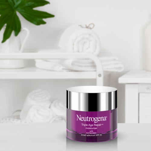 Neutrogena Triple Age Repair Facial Moisturizer Anti-Aging with SPF 25 Sunscreen & Vitamin C Perspective: right