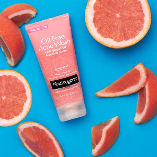 Neutrogena Oil Free Pink Grapefruit Acne Face Wash with Vitamin C 2% Salicylic Acid Acne Treatment Perspective: right
