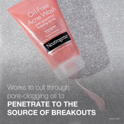 Neutrogena Oil Free Pink Grapefruit Acne Face Wash with Vitamin C 2% Salicylic Acid Acne Treatment Perspective: right