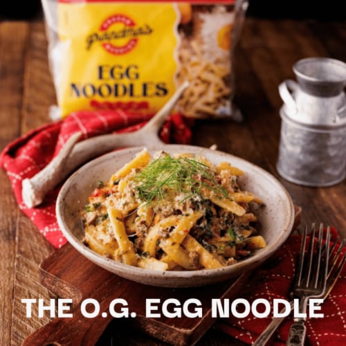 Grandma's Frozen Wide Egg Noodles Perspective: right