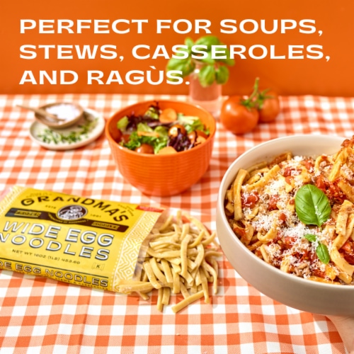Grandma's Frozen Wide Egg Noodles Perspective: right