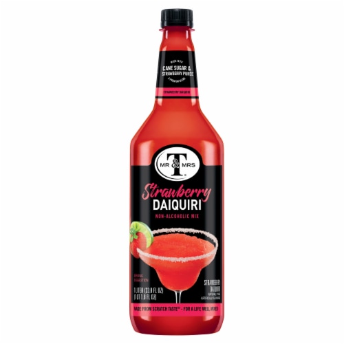 Mr & Mrs T Strawberry Daiquiri Margarita Mix Perspective: right