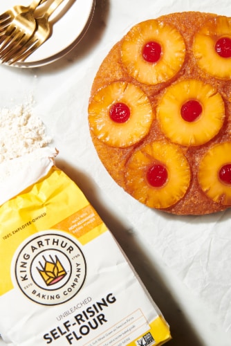 King Arthur Unbleached Self Rising Flour, Non-GMO Project Verified, No Preservatives Perspective: right