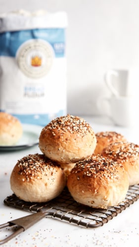 King Arthur Unbleached Bread Flour, Non-GMO Project Verified, Certified Kosher, No Preservatives Perspective: right