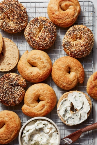 King Arthur Whole Wheat Flour, 100% Whole Grain, Non-GMO Project Verified, Certified Kosher Perspective: right