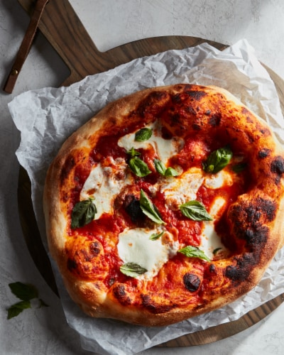 King Arthur 00 Pizza Flour, Non-GMO Project Verified, 100% American Grown Wheat Perspective: right