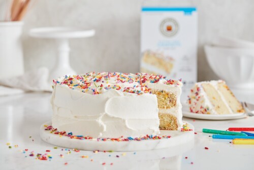 King Arthur Confetti Cake Mix, Gluten Free Perspective: right