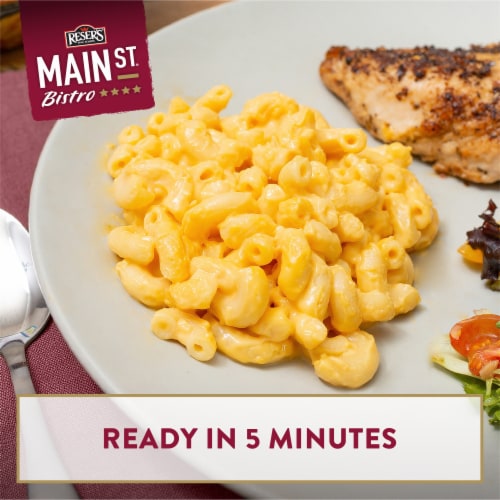 Reser's® Main St. Bistro Signature Macaroni & Cheese Perspective: right
