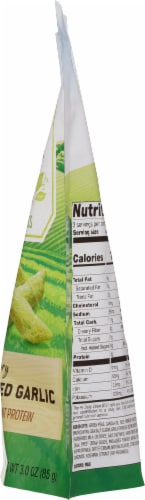 Harvest Snaps® Parmesan Roasted Garlic Green Pea Snack Crisps Perspective: right