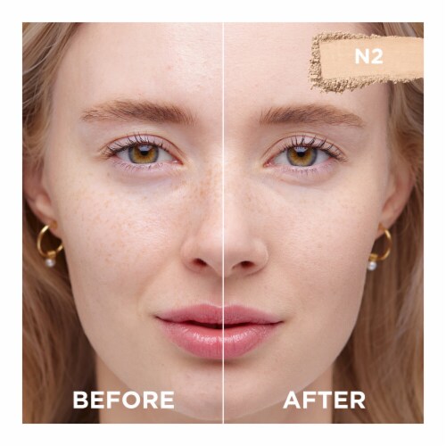 L'Oreal Paris True Match Classic Ivory Super-Blendable Oil Free Makeup Powder Perspective: right