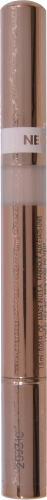 L'Oreal Paris Magic Lumi Fair Highlighter Perspective: right