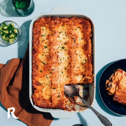Ronzoni Lasagna Non-GMO Pasta for Layered Bakes and Roll-Ups, 16 oz Box Perspective: right