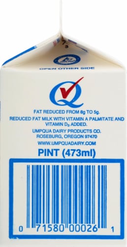 Umpqua Dairy 2% Milk Perspective: right
