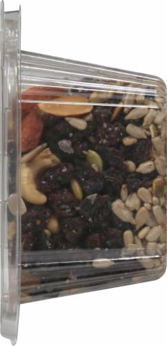Harris Teeter Farmers Market™ Snack Trail Mix Perspective: right