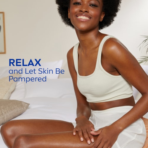 NIVEA Cherry Blossom and Jojoba Oil Infused Body Lotion Perspective: right