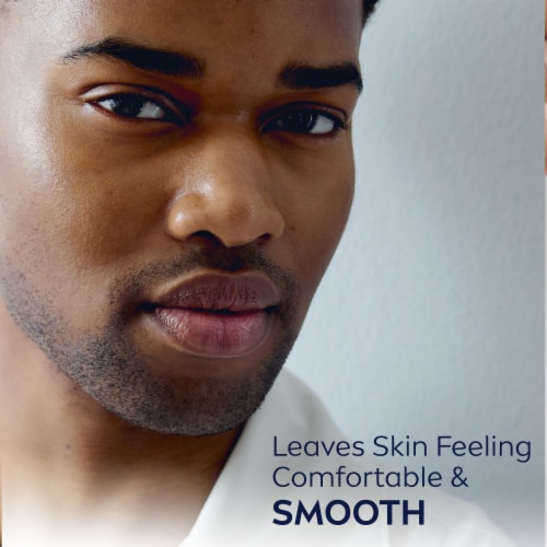 NIVEA MEN Sensitive Shave Gel for Sensitive Skin with Chamomile and Witch Hazel Extract Perspective: right