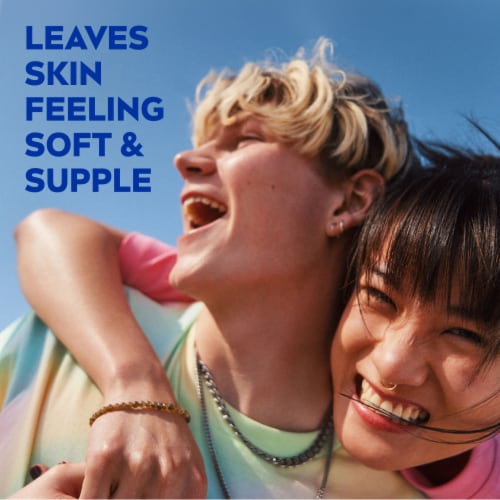 NIVEA Soft Moisturizing Creme Body Perspective: right